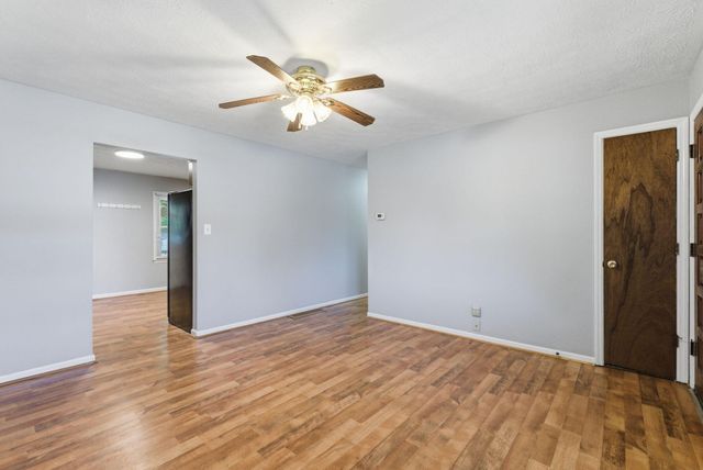121 Rolling Acres Drive, Nicholasville, KY 40356