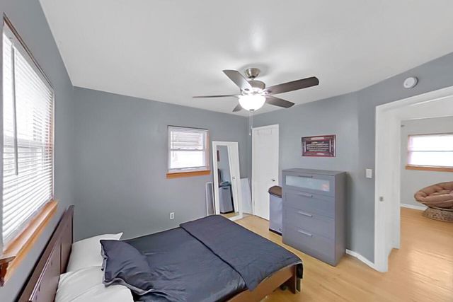 4911 Detroit Street, Dearborn Heights, MI 48125