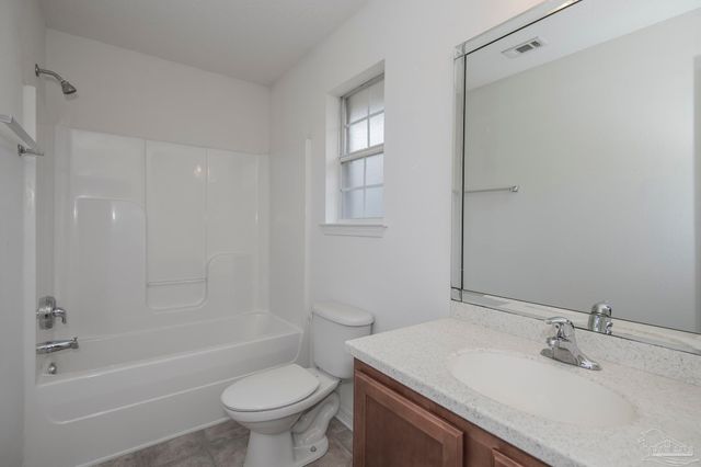 5678 Tiger Woods Dr, Milton, FL 32570