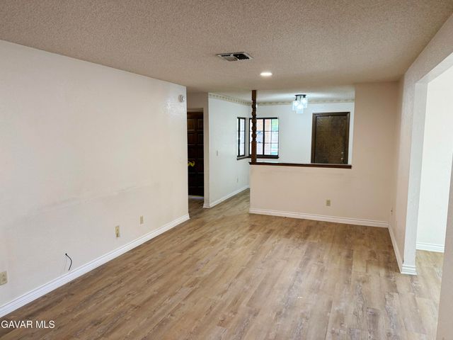 42802 Sachs Drive, Lancaster, CA 93536
