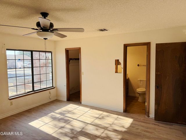 42802 Sachs Drive, Lancaster, CA 93536