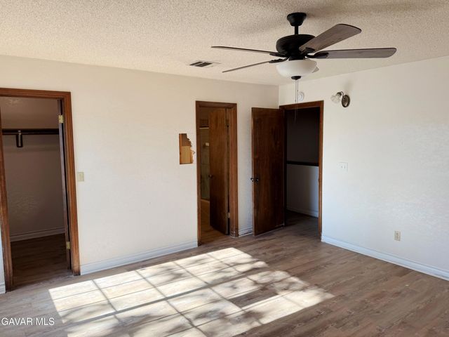 42802 Sachs Drive, Lancaster, CA 93536