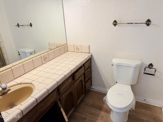 42802 Sachs Drive, Lancaster, CA 93536