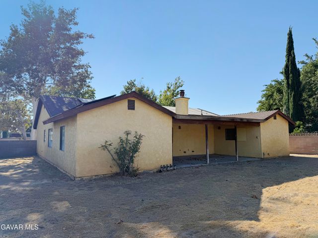42802 Sachs Drive, Lancaster, CA 93536