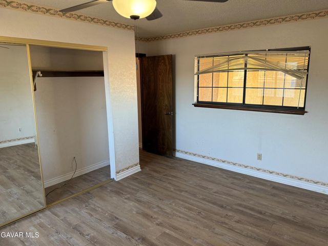 42802 Sachs Drive, Lancaster, CA 93536