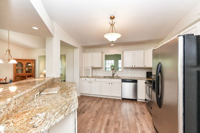 15885 Chapel Park Drive W, Noblesville, IN 46060