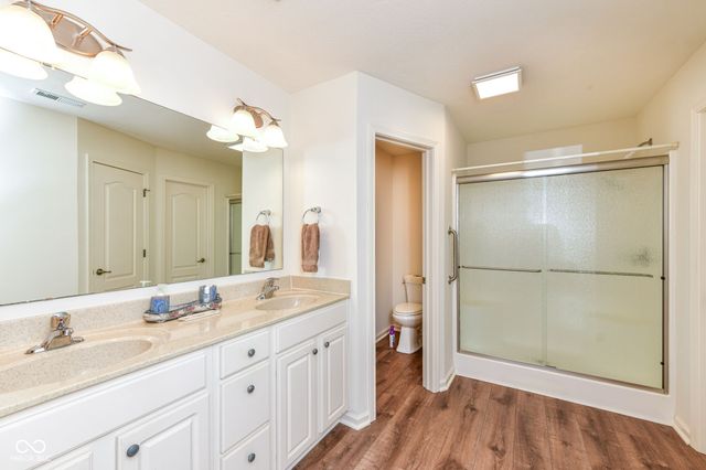 15885 Chapel Park Drive W, Noblesville, IN 46060