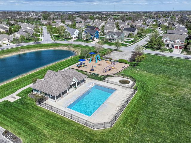 15885 Chapel Park Drive W, Noblesville, IN 46060