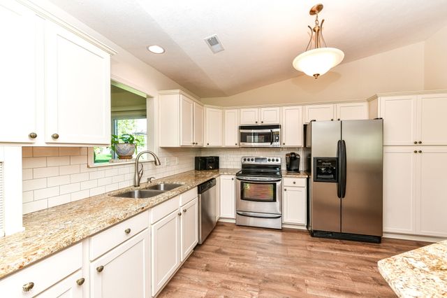 15885 Chapel Park Drive W, Noblesville, IN 46060