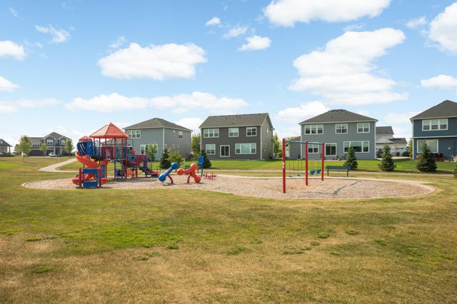 11551 Brayburn Trail, Maple Grove, MN 55369