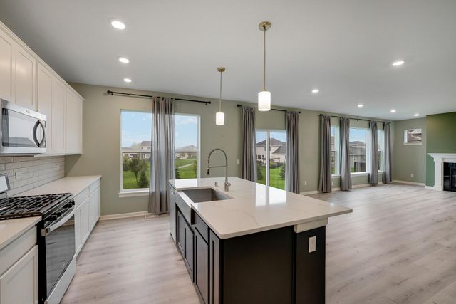 11551 Brayburn Trail, Maple Grove, MN 55369