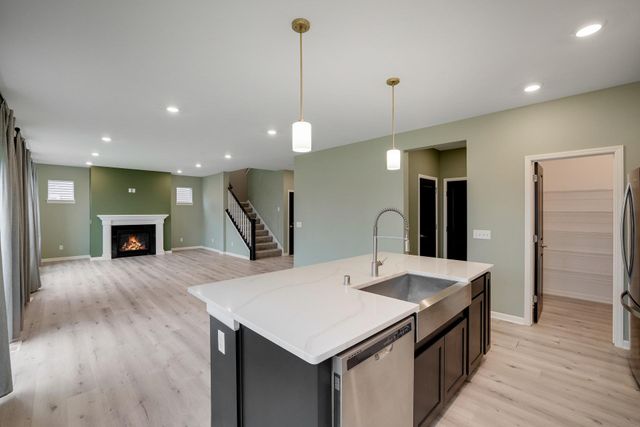 11551 Brayburn Trail, Maple Grove, MN 55369