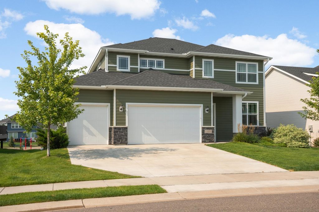 11551 Brayburn Trail, Maple Grove, MN 55369