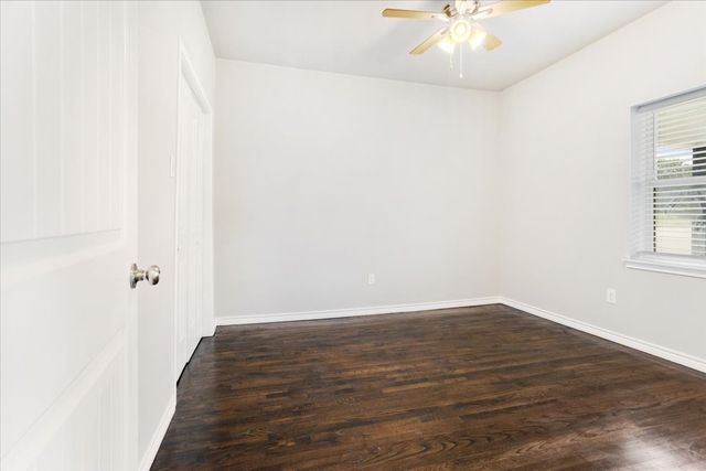 715 W Sam Rayburn Drive, Bonham, TX 75418