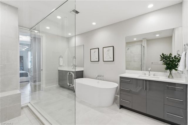 1115 Central AVE 554, Naples, FL 34102