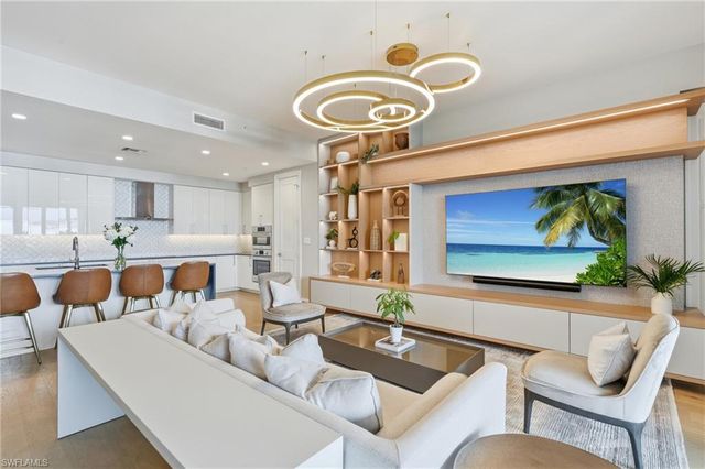 1115 Central AVE 554, Naples, FL 34102
