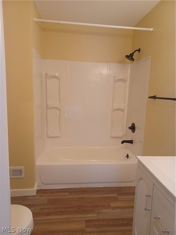 148 Elm Street, Struthers, OH 44471