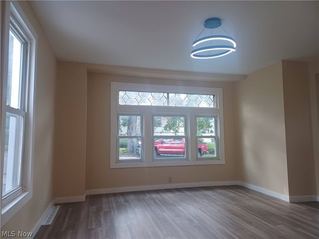 148 Elm Street, Struthers, OH 44471