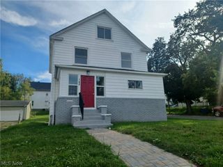 148 Elm Street, Struthers, OH 44471