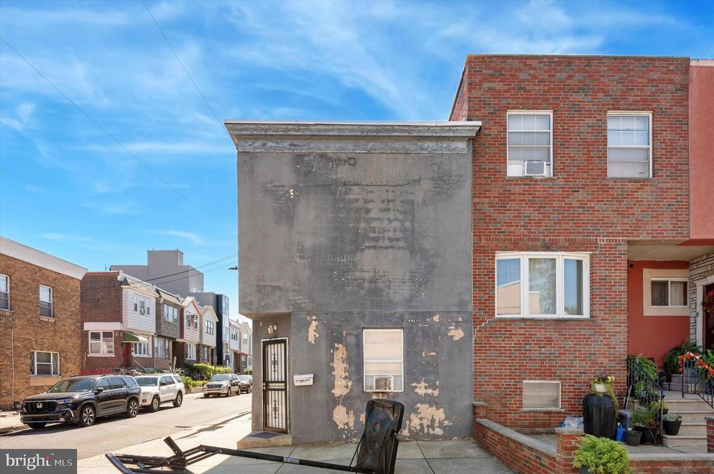 616 JOHNSTON ST, Philadelphia, PA 19148