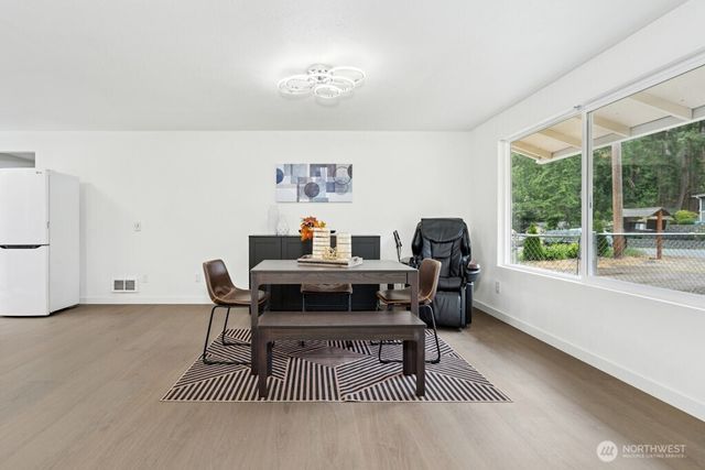 1115 207th Place NE, Sammamish, WA 98074