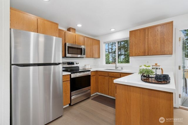 1115 207th Place NE, Sammamish, WA 98074