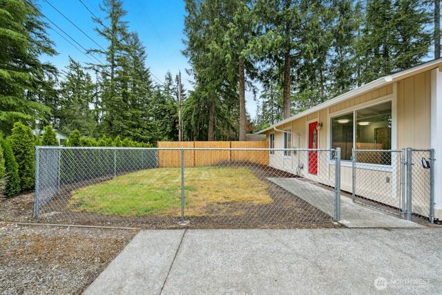 1115 207th Place NE, Sammamish, WA 98074
