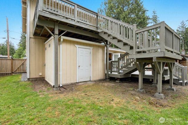 1115 207th Place NE, Sammamish, WA 98074