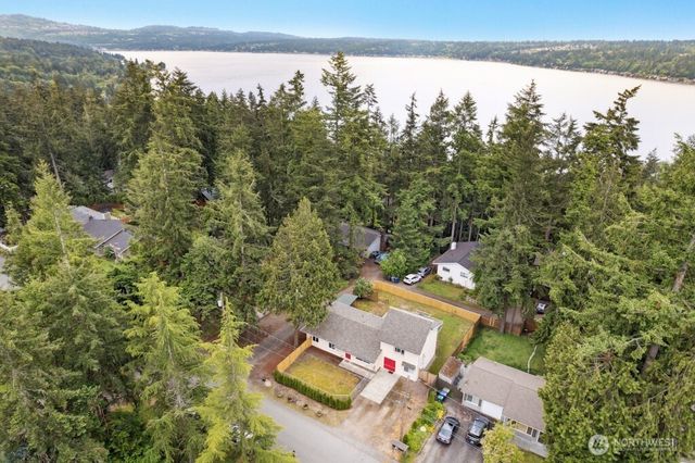 1115 207th Place NE, Sammamish, WA 98074