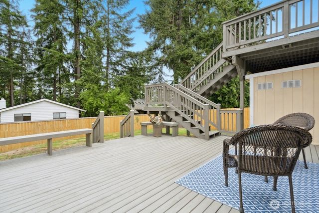 1115 207th Place NE, Sammamish, WA 98074