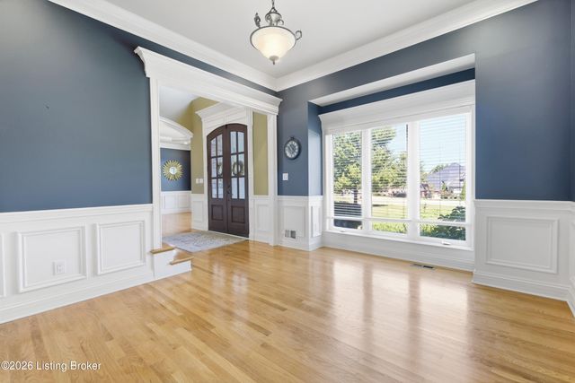 18701 Weatherford Cir, Louisville, KY 40245