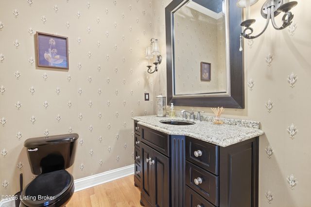 18701 Weatherford Cir, Louisville, KY 40245
