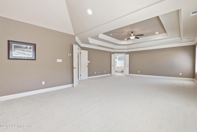 18701 Weatherford Cir, Louisville, KY 40245