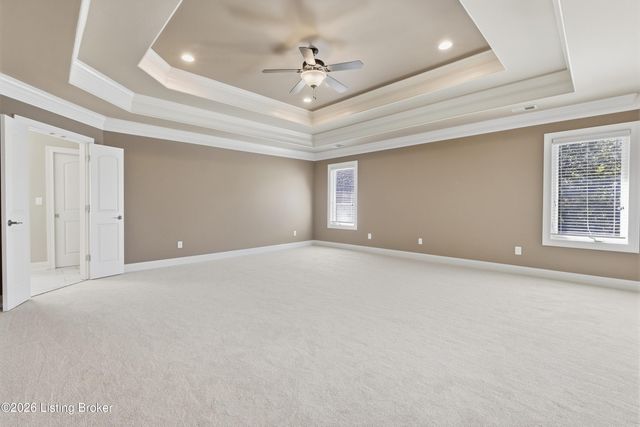 18701 Weatherford Cir, Louisville, KY 40245