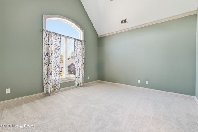 18701 Weatherford Cir, Louisville, KY 40245