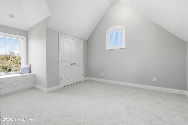 18701 Weatherford Cir, Louisville, KY 40245