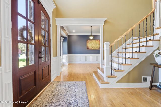 18701 Weatherford Cir, Louisville, KY 40245