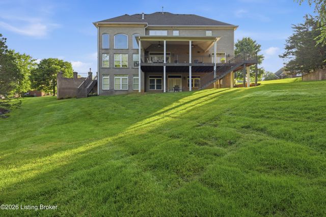 18701 Weatherford Cir, Louisville, KY 40245