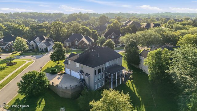 18701 Weatherford Cir, Louisville, KY 40245