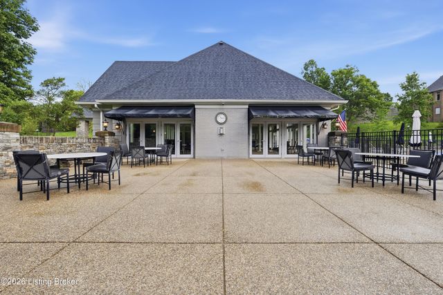 18701 Weatherford Cir, Louisville, KY 40245