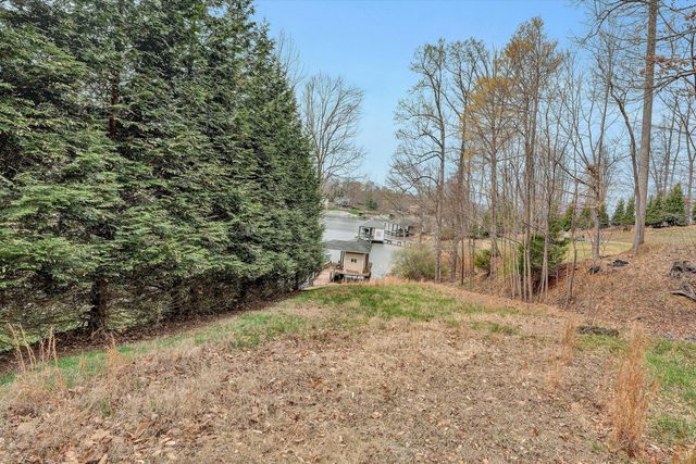 951 Piney Point RD, Union Hall, VA 24176