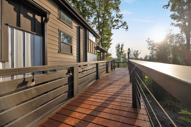 255 Waters Edge Way, Tracy City, TN 37387