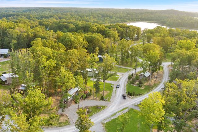 255 Waters Edge Way, Tracy City, TN 37387