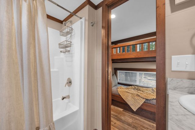 255 Waters Edge Way, Tracy City, TN 37387