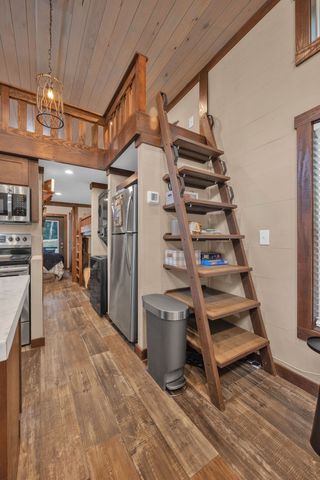 255 Waters Edge Way, Tracy City, TN 37387