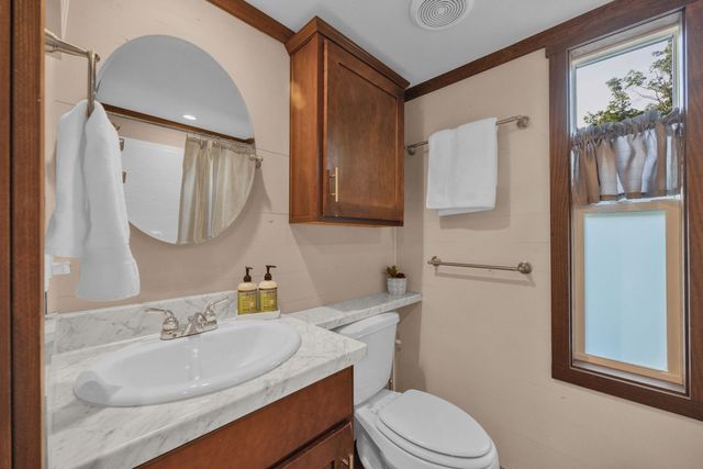 255 Waters Edge Way, Tracy City, TN 37387