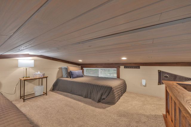 255 Waters Edge Way, Tracy City, TN 37387