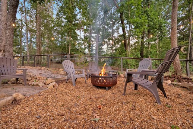 255 Waters Edge Way, Tracy City, TN 37387