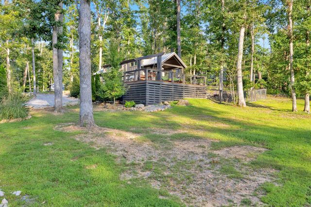 255 Waters Edge Way, Tracy City, TN 37387