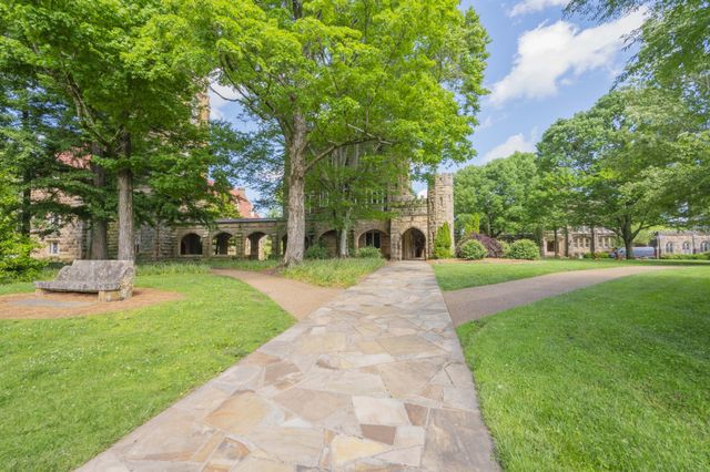 255 Waters Edge Way, Tracy City, TN 37387